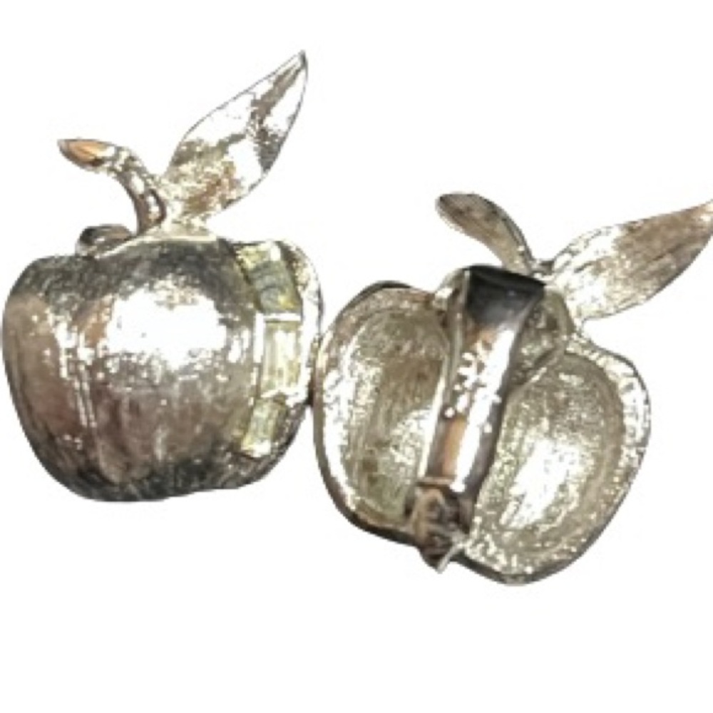 Vintage 1960's Judy Lee Apple Brooch and Clip on earrings in flawless condition - Picture 3 of 9
